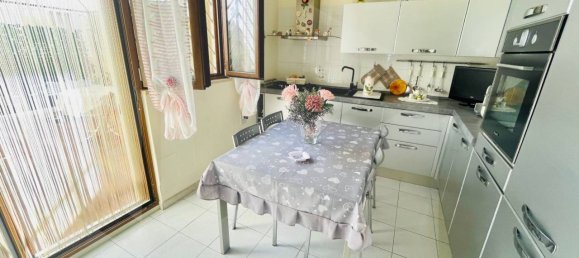 5 rooms House in Valenzano, Italy No. 26630 10