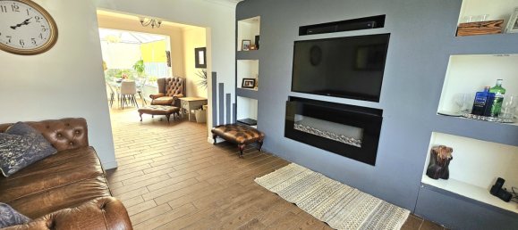 4 bedrooms House in Sheffield, United Kingdom No. 2157 4