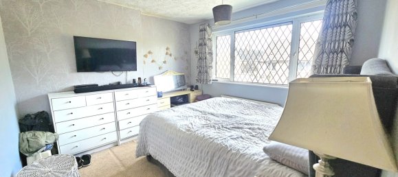 4 bedrooms House in Sheffield, United Kingdom No. 2157 12