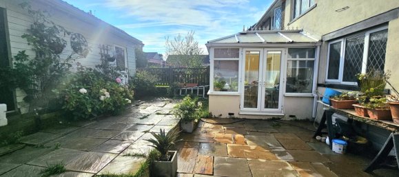 4 bedrooms House in Sheffield, United Kingdom No. 2157 15