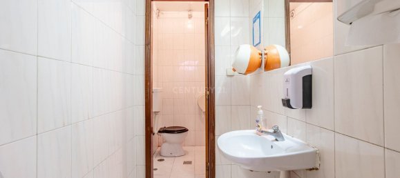 Коммерческая недвижимость 157м² в Лориш, Португалия № 180759 20