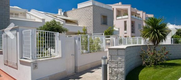 Apartamento de 2 dormitorios en Fiumicino, Italy No. 47080 24