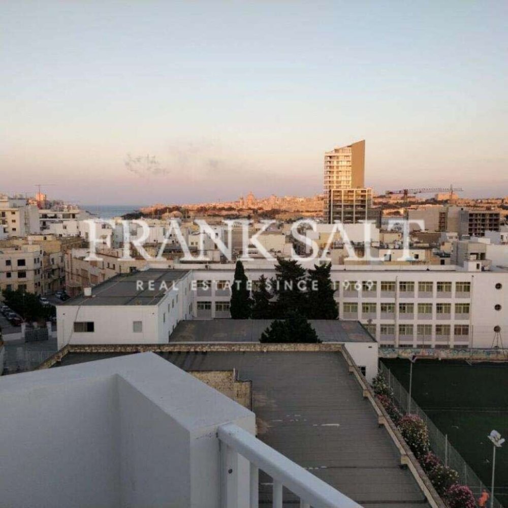 3 bedrooms Penthouse in Gzira, Malta No. 7033