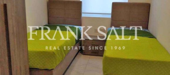 3 bedrooms Penthouse in Gzira, Malta No. 7033 12