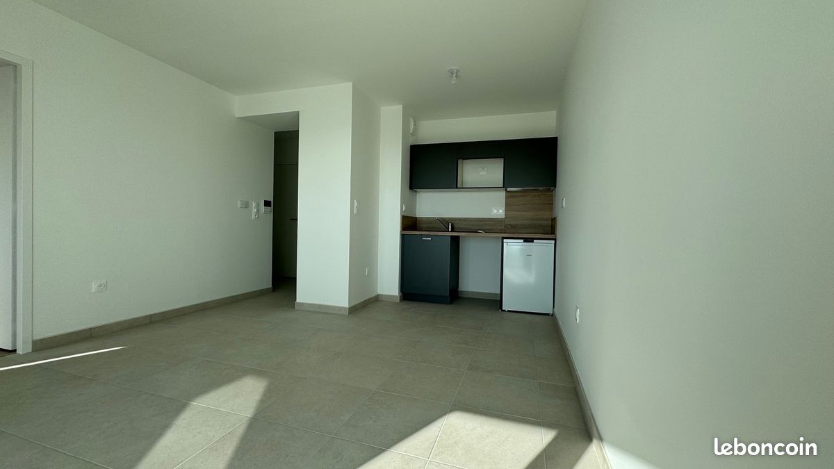 1 غرف نوم شقة في Saint-Nazaire, France رقم 339799