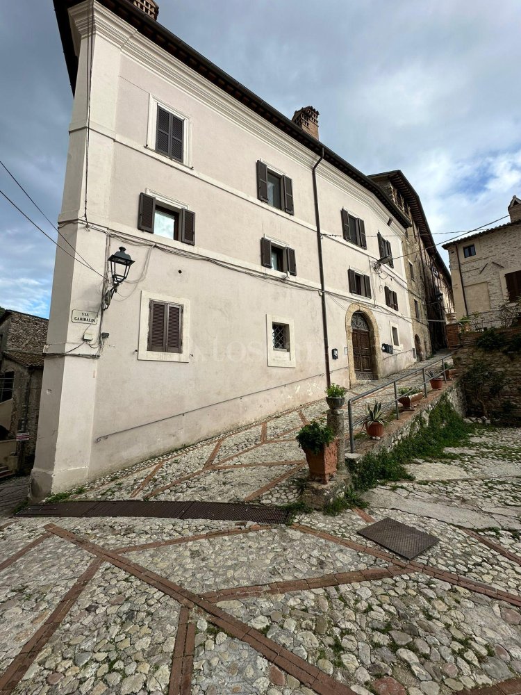 3-Zimmer Penthouse in Contigliano, Italy, Nr. 228010