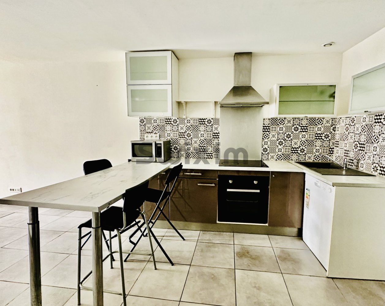 3 chambres Maison à Châteauneuf, France No. 329491