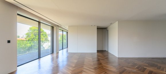 4 bedrooms Duplex in Porto, Portugal No. 121160 3