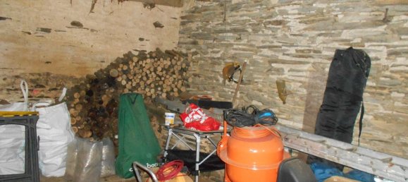 1 bedroom Commercial property in Saint-Germain-de-Coulamer, France No. 1996 5