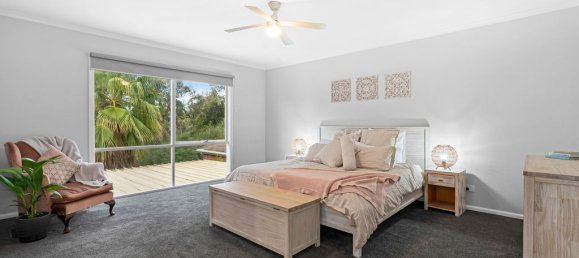 6 bedrooms House in Eltham, Australia No. 245 10