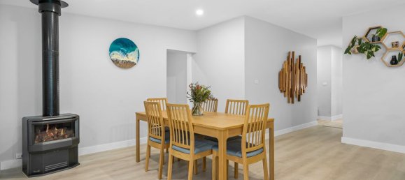 6 bedrooms House in Eltham, Australia No. 245 9