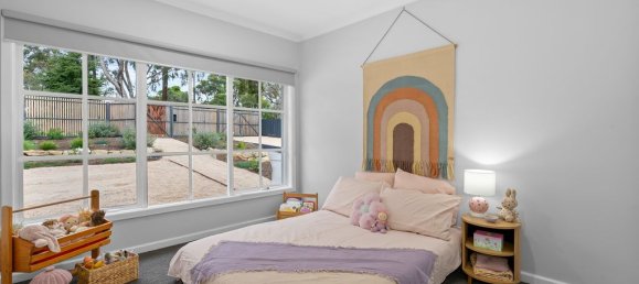 6 bedrooms House in Eltham, Australia No. 245 18