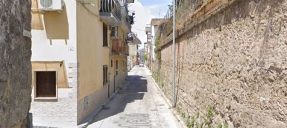 7 rooms Apartment in Afragola, Italy No. 224673 2