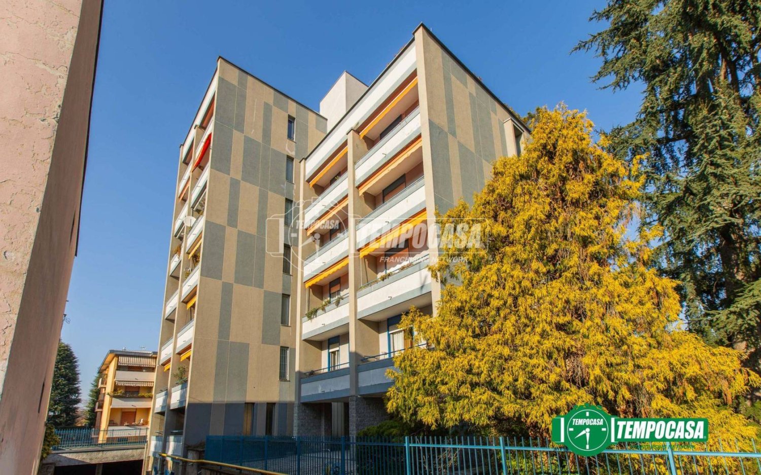 1 bedroom Apartment in Busto Arsizio, Italy No. 218850