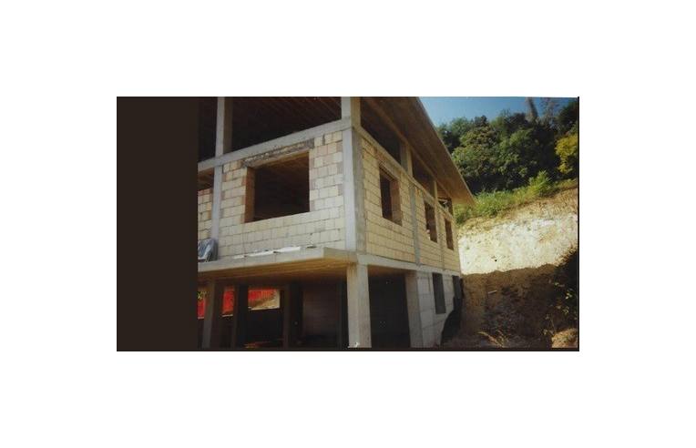 3 rooms House in Giuliano Teatino, Italy No. 252907