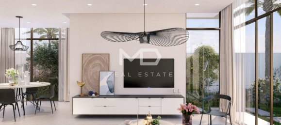 4 bedrooms Townhouse in Abu Dhabi, UAE No. 47599 2