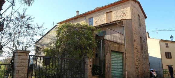 8 rooms House in Castel Viscardo, Italy No. 139214 2