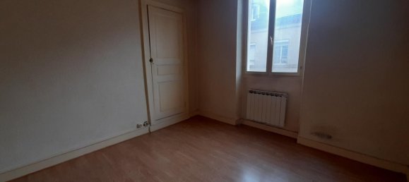 Здание с 2 спальнями в Ле Блан, Франция № 88057 2