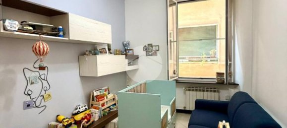 2 Schlafzimmer Wohnung in Genoa, Italy, Nr. 353037 13