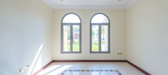4 dormitorios villa en venta en Palm Jumeirah, Dubai, UAE № 108297 2