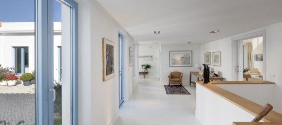 5 bedrooms Villa in Malaga, Spain No. 120978 10