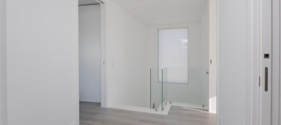 3 bedrooms Villa in Cascais, Portugal No. 115935 19