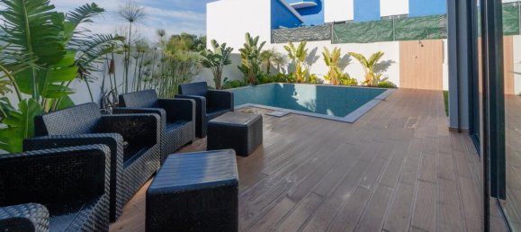 3 bedrooms Villa in Cascais, Portugal No. 115935 16