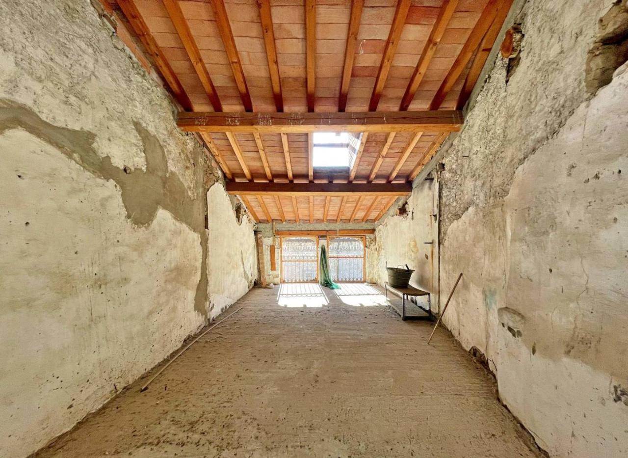 Casa de 4 habitaciónes en Varzi, Italy No. 91065