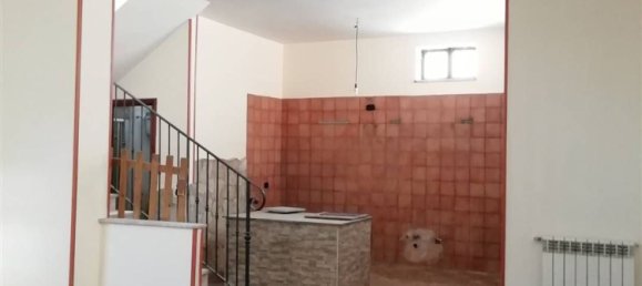 6غرفة فيلا في Caserta, Italy رقم 139382 9