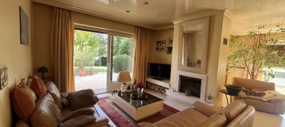 Casa de 4 dormitorios en Montagnat, France No. 343481 2