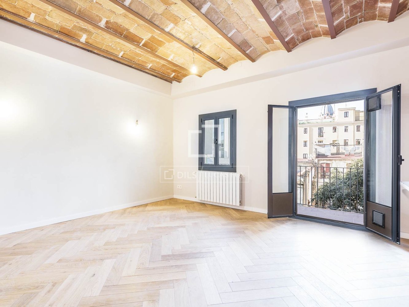 Apartamento de 3 dormitorios en Barcelona, Spain No. 351882