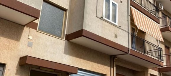 Квартира с 3 комнатами в Челье Мессапика, Италия № 90387 11