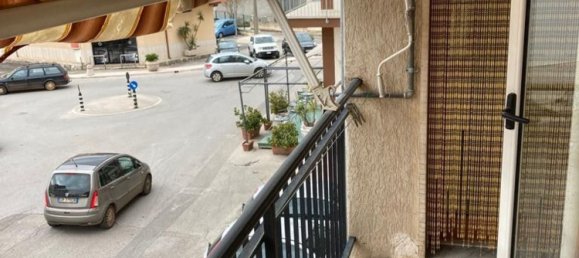 Квартира с 3 комнатами в Челье Мессапика, Италия № 90387 10