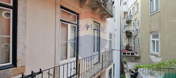 3 bedrooms Apartment in Lisbon, Portugal No. 52340 22
