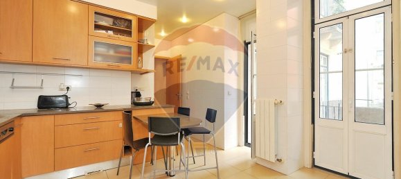 3 bedrooms Apartment in Lisbon, Portugal No. 52340 15