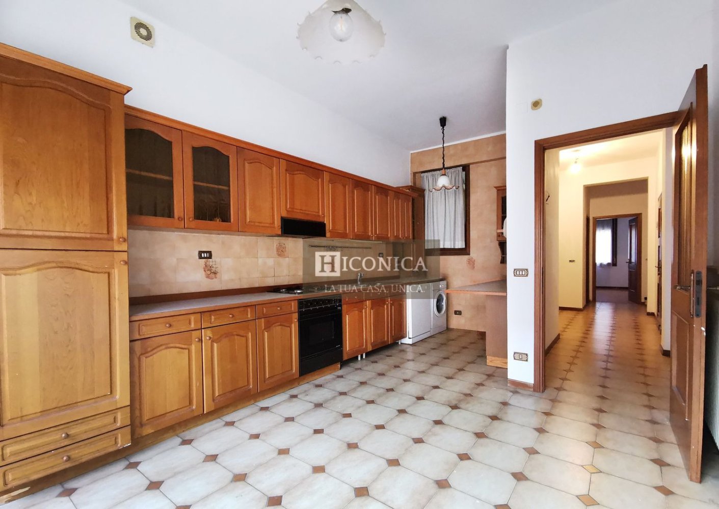 3 bedrooms Apartment in Treviso, Italy No. 327849
