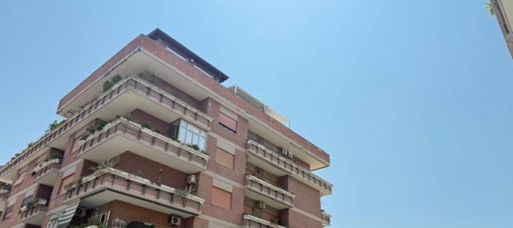 2 bedrooms Apartment in Guidonia Montecelio, Italy No. 304711 2