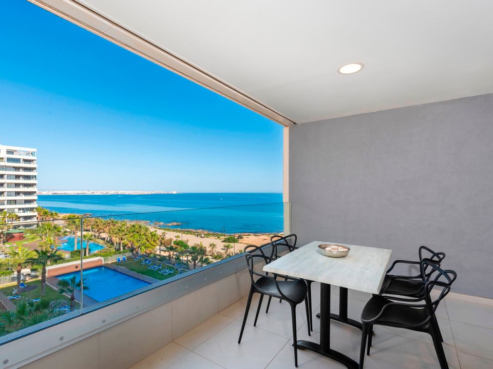 2 bedrooms Apartment in Alicante, Spain No. 178426