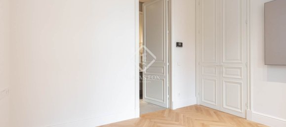 2 Schlafzimmer Wohnung in Ciutat Vella, Spain, Nr. 33970 27