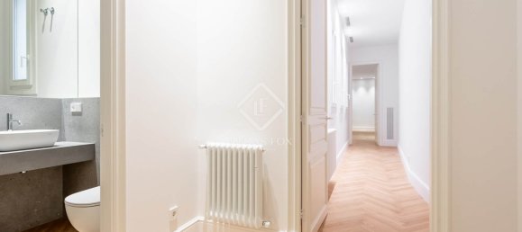 2 Schlafzimmer Wohnung in Ciutat Vella, Spain, Nr. 33970 16