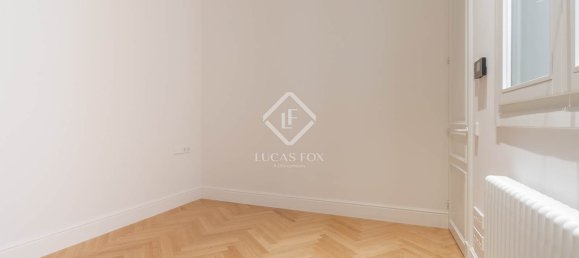 2 Schlafzimmer Wohnung in Ciutat Vella, Spain, Nr. 33970 11