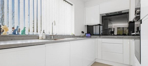 4 bedrooms House in Coulsdon, United Kingdom No. 12245 22