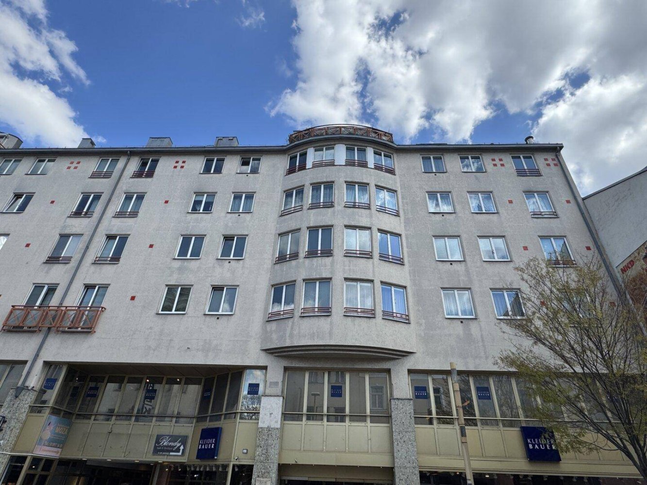 Propiedad comercial en Meidling, Austria 135 m² No. 170978