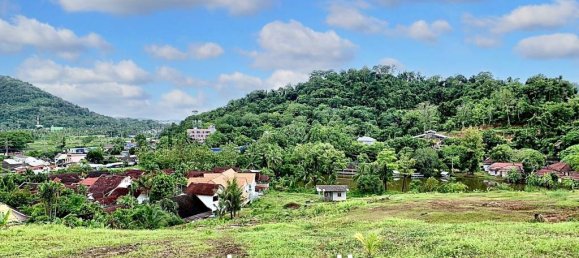  Commercial property in Kathu, Thailand No. 13876 2