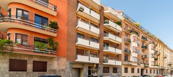 2 bedrooms Apartment in Milan, Italy No. 314159 38