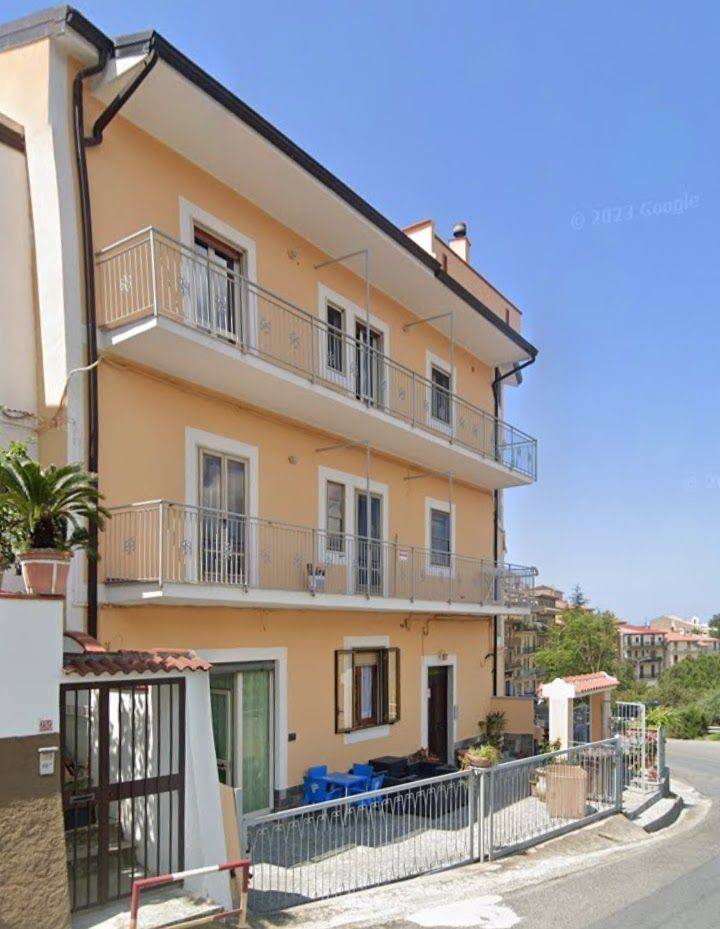 3 Schlafzimmer Wohnung in Cetraro, Italy, Nr. 343666