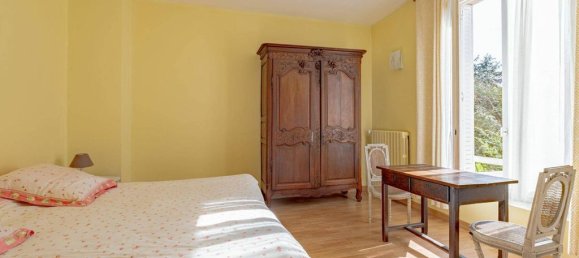 8 bedrooms Villa in Saint-Germain-en-Laye, France No. 131570 21