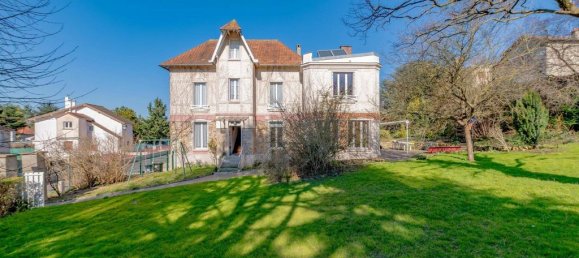 8 bedrooms Villa in Saint-Germain-en-Laye, France No. 131570 2