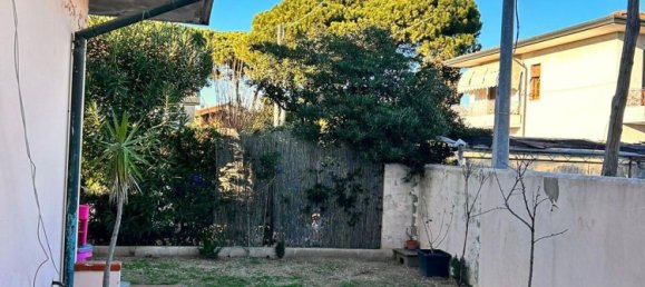 Casa de 2 habitaciónes en Viareggio, Italy No. 251548 7