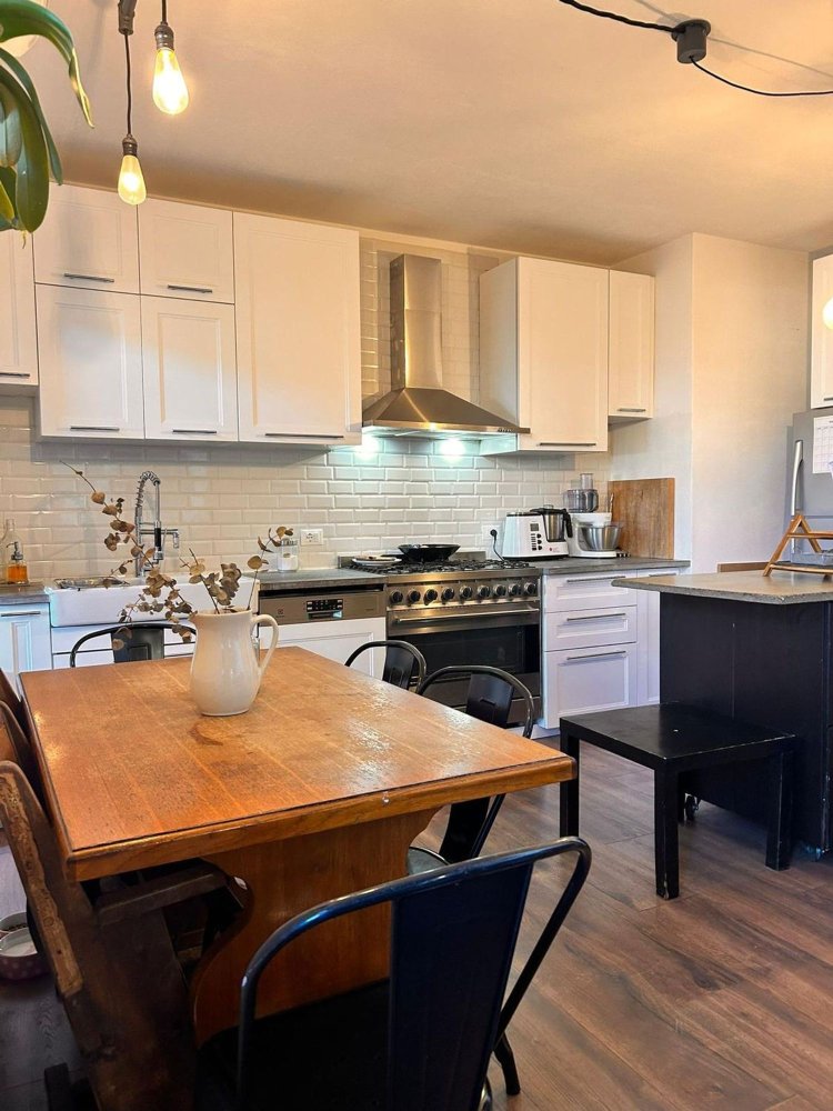 Casa de 2 habitaciónes en Viareggio, Italy No. 251548